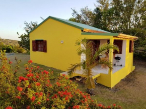 Bungalow romantique à Deshaies + piscine